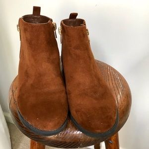 brown boots